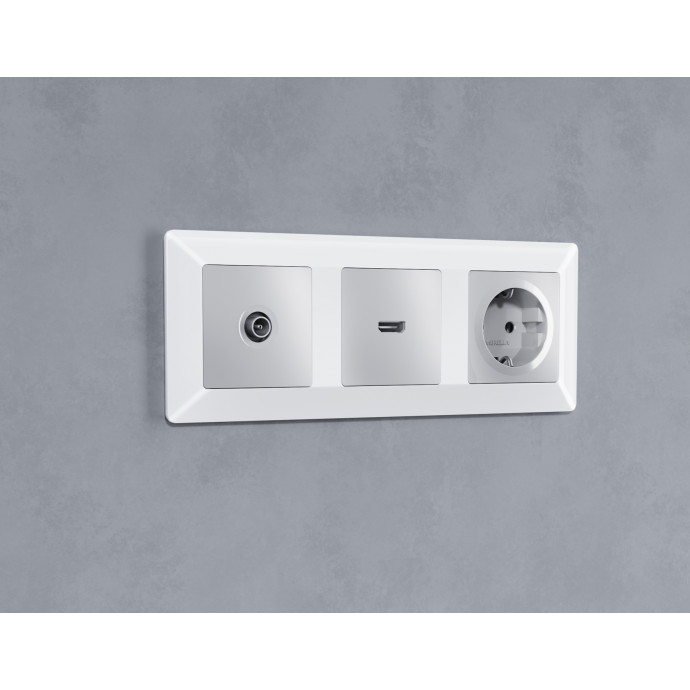 AP4060 Лицевая панель ALFA (Серебро глянец) для электрической розетки с/з QUANT