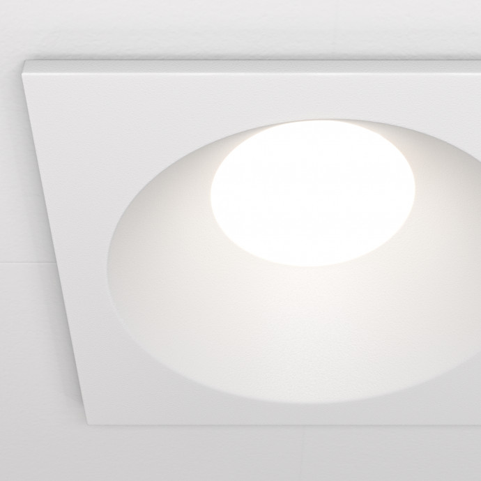 Встраиваемый светильник Maytoni Downlight DL033-2-01W