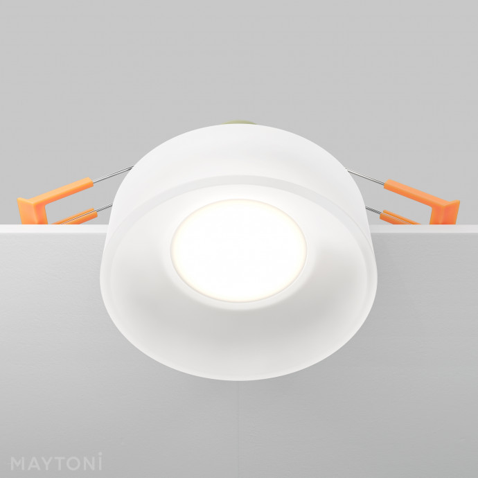 Встраиваемый светильник Maytoni Downlight DL046-01W