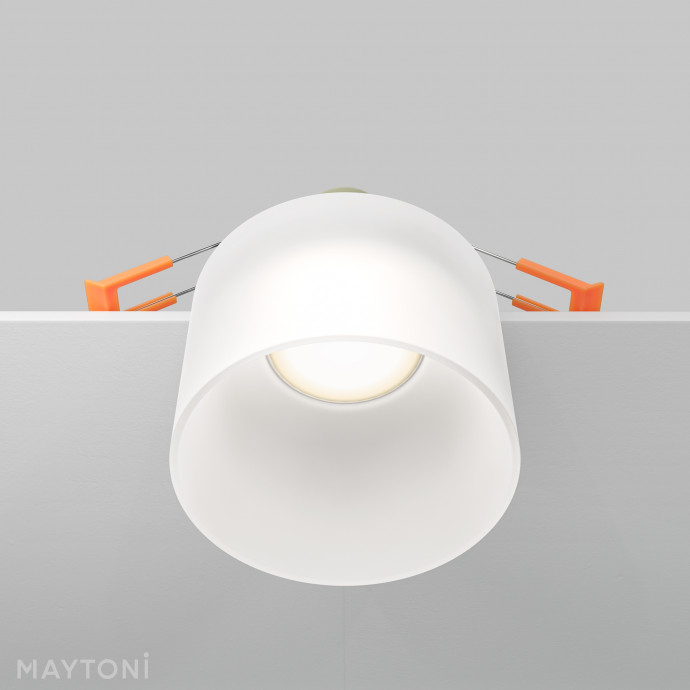 Встраиваемый светильник Maytoni Downlight DL047-01W