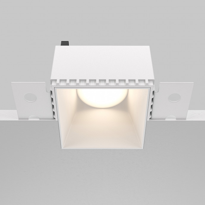 Встраиваемый светильник Maytoni Downlight DL051-01-GU10-SQ-W