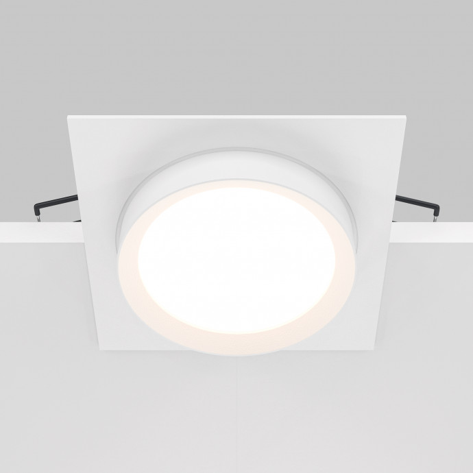 Встраиваемый светильник Maytoni Downlight DL086-GX53-SQ-W