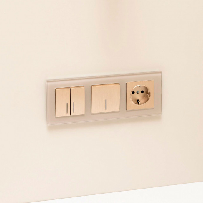 Рамка на 3 поста (дымчатый,стекло) W0031117