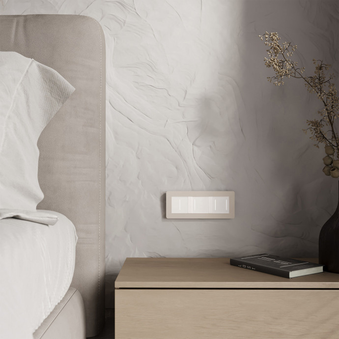 Рамка на 3 поста Split (айвори/белый, soft-touch) W0033066