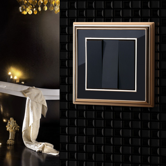 Выключатель трехклавишный  (черный матовый) W1130008