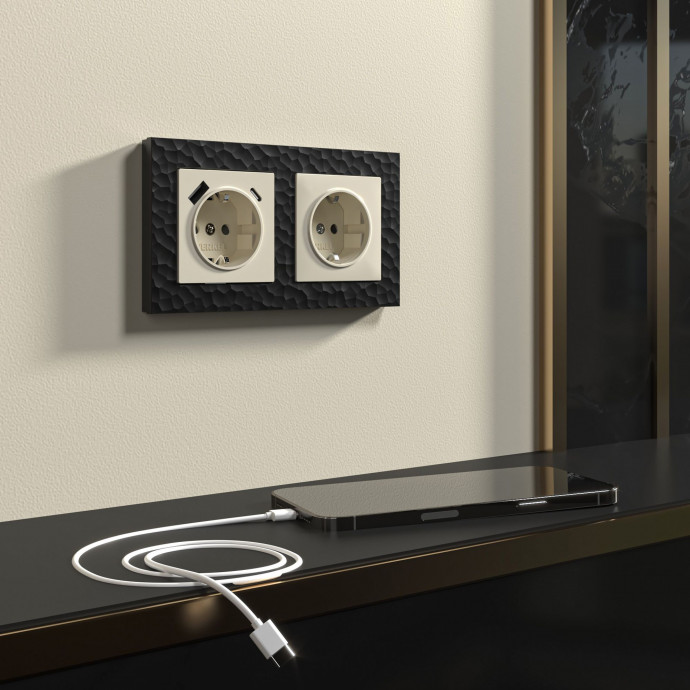 Розетка с заземлением (слоновая кость) W1171003