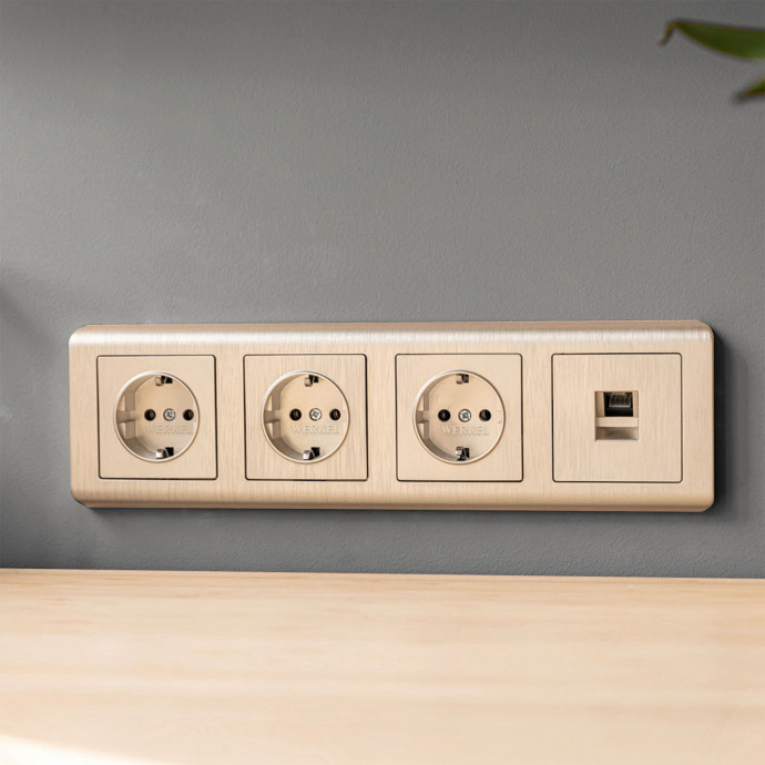 Розетка с заземлением (шампань рифленый) W1171010